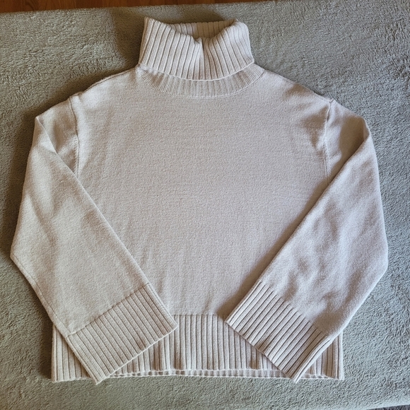 Laundry by Shelli Segal turtleneck sweater size medium - Picture 3 of 13
